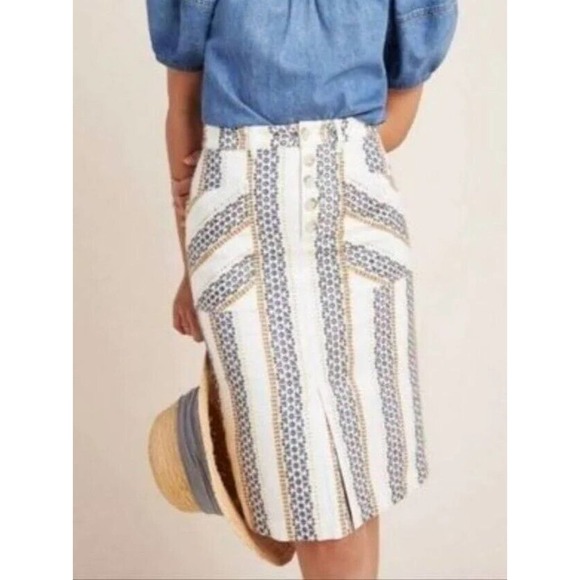 Anthropologie Dresses & Skirts - Anthropologie Quincy Eyelet Lace Pencil Skirt Sz 0 Embroidered Button Front W27